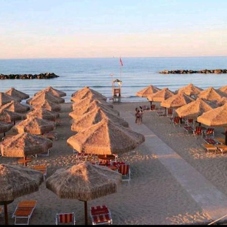 Donata Dal Mare Apartment Francavilla Al Mare Exterior foto